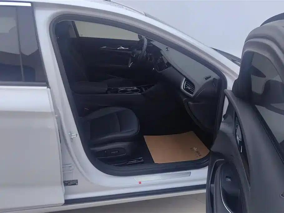 Buick Regal 2024 Facelift 25T Premium Edition — миниатюра 8