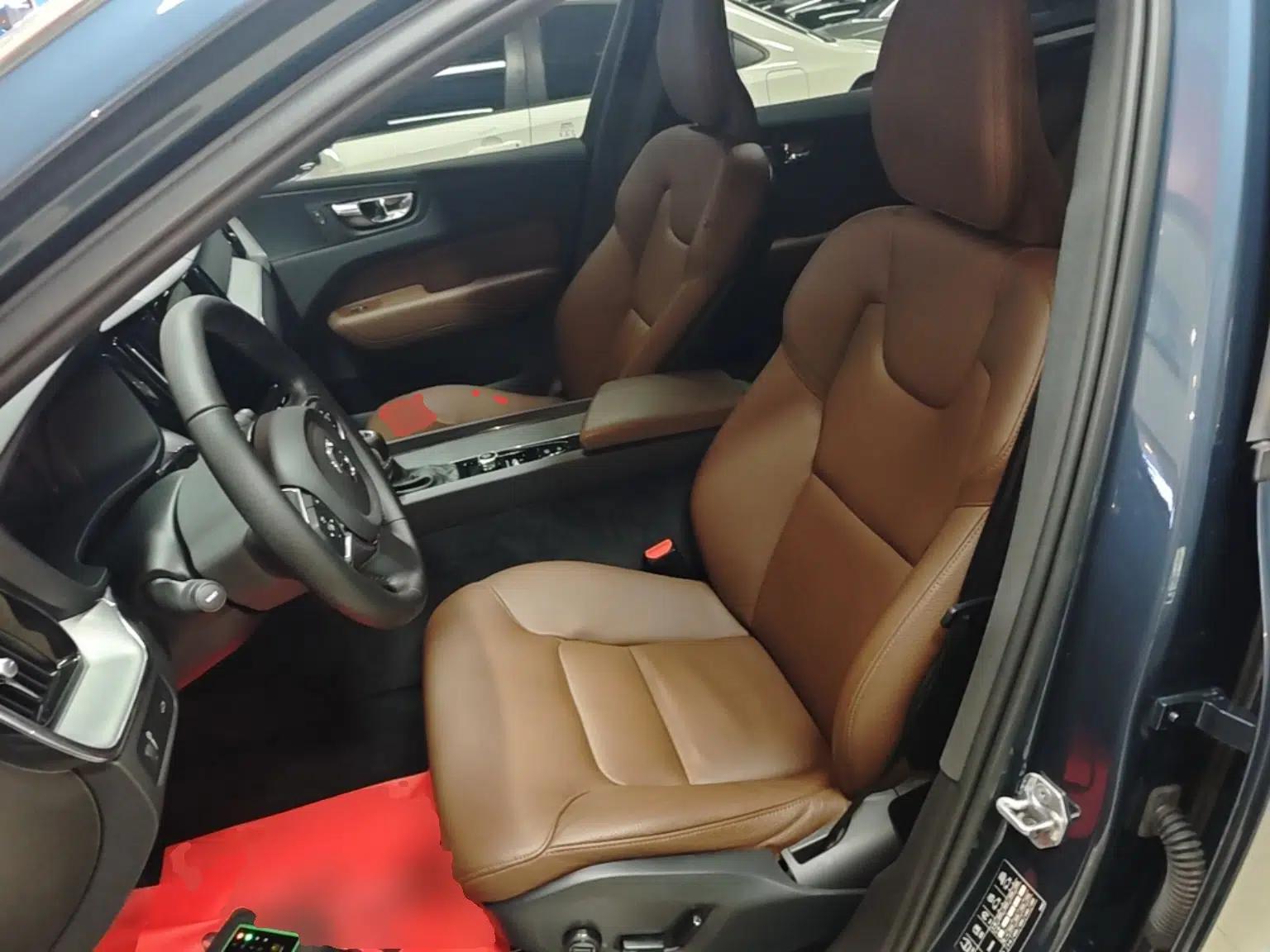 Volvo XC60 2021 T5 4x4 Smart Luxury Edition — миниатюра 18