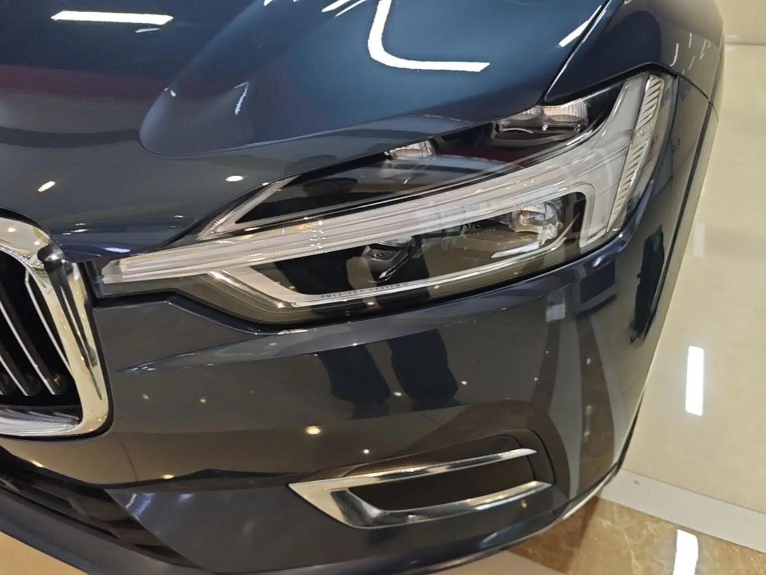 Volvo XC60 2021 T5 4x4 Smart Luxury Edition — миниатюра 9