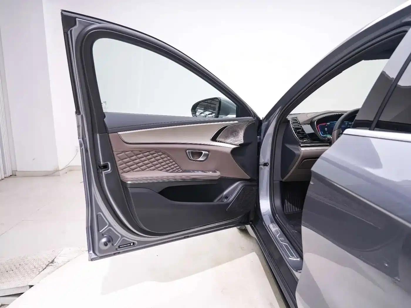 Han 2023 EV Champion Edition 605KM Front-Wheel Drive Premium — миниатюра 12