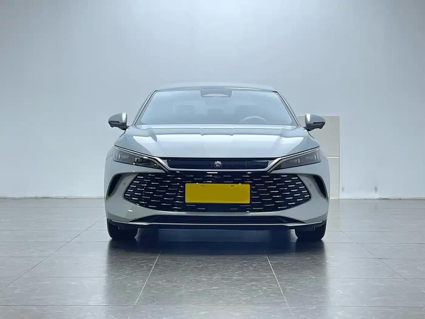 Qin L 2025 DM-i Intelligent Driving Edition 80KM Leading Model — миниатюра 2