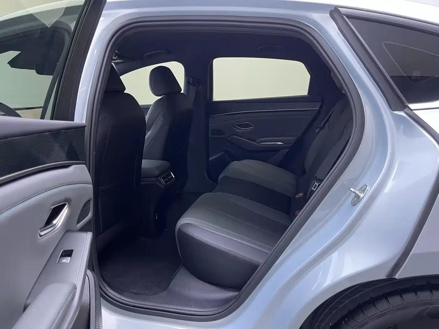 Qin L 2025 DM-i Intelligent Driving Edition 80KM Leading Model — миниатюра 11