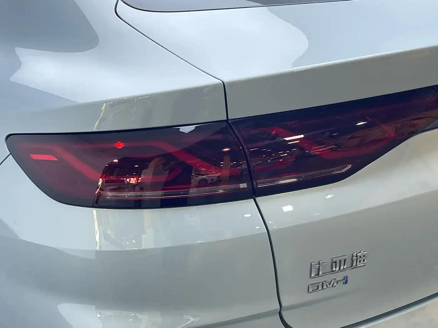 Qin L 2025 DM-i Intelligent Driving Edition 80KM Leading Model — миниатюра 9