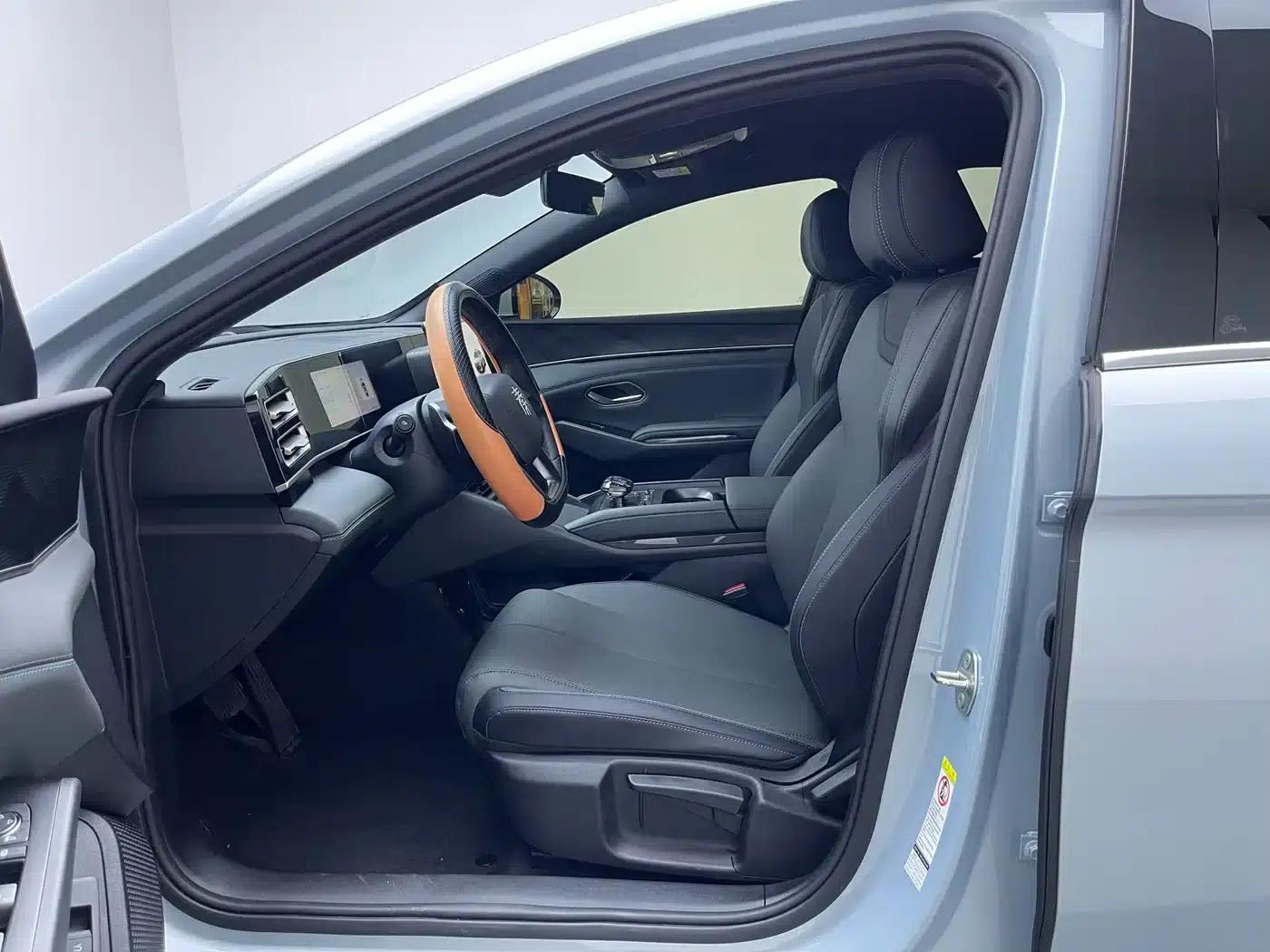 Qin L 2025 DM-i Intelligent Driving Edition 80KM Leading Model — миниатюра 10