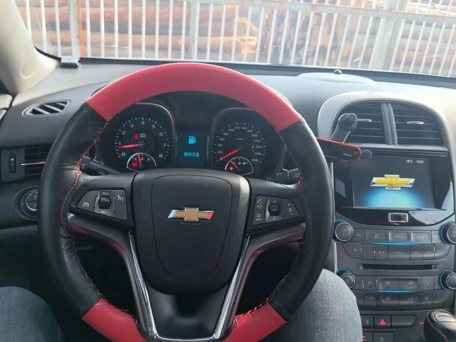 Chevrolet Malibu 2014 2.0L Automatic Luxury Edition — миниатюра 13
