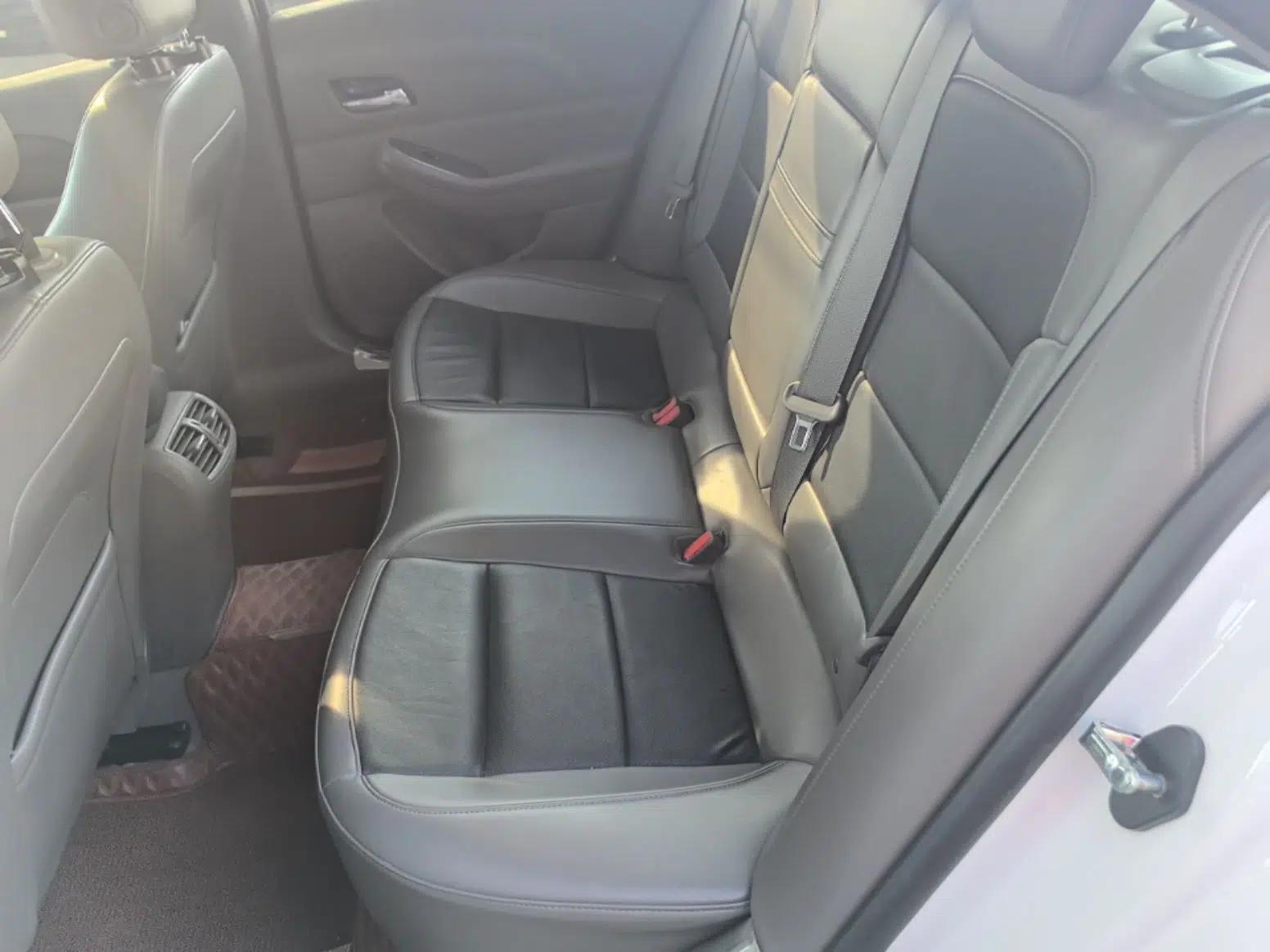 Chevrolet Malibu 2014 2.0L Automatic Luxury Edition — миниатюра 20