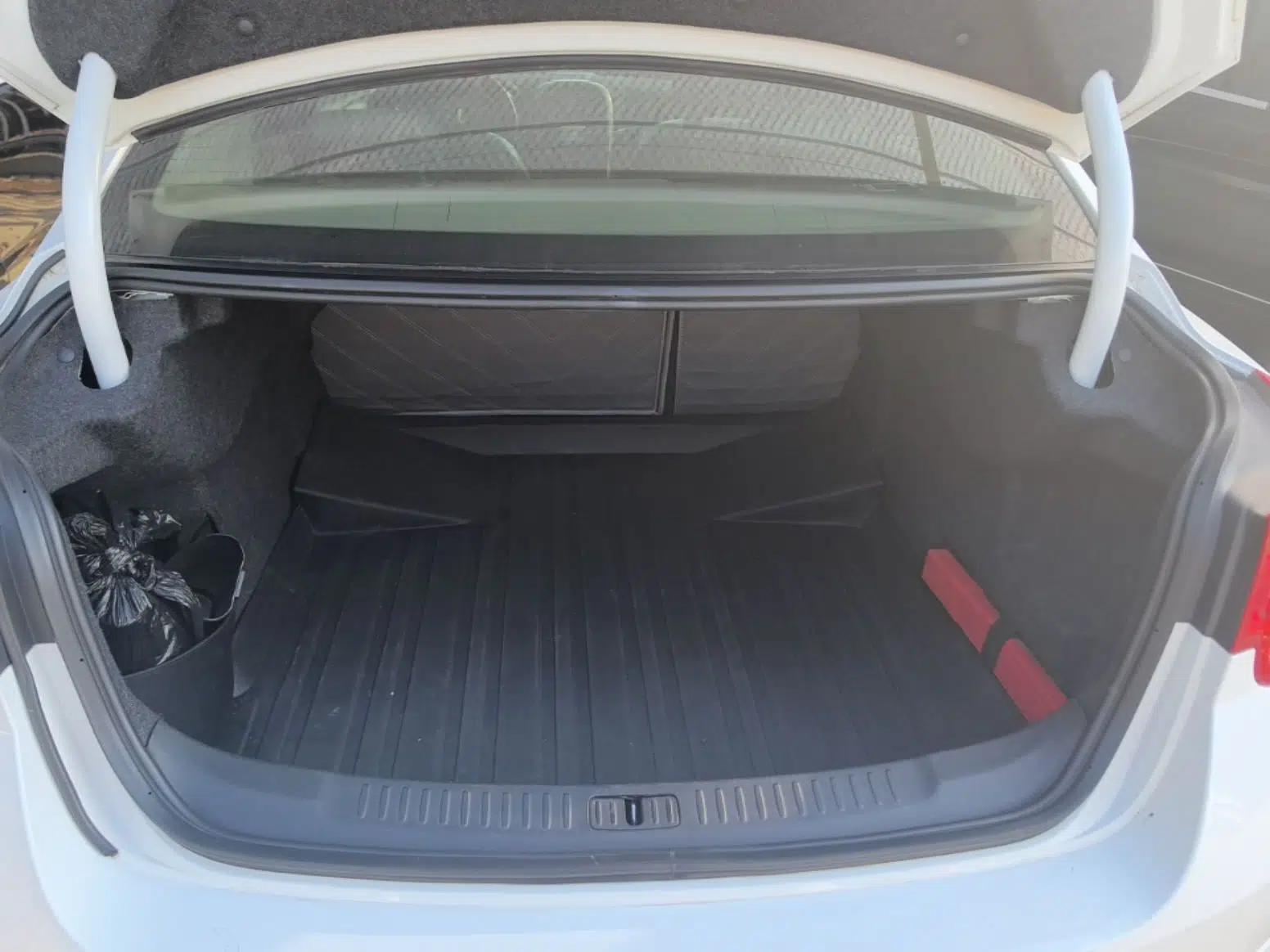 Chevrolet Malibu 2014 2.0L Automatic Luxury Edition — миниатюра 22