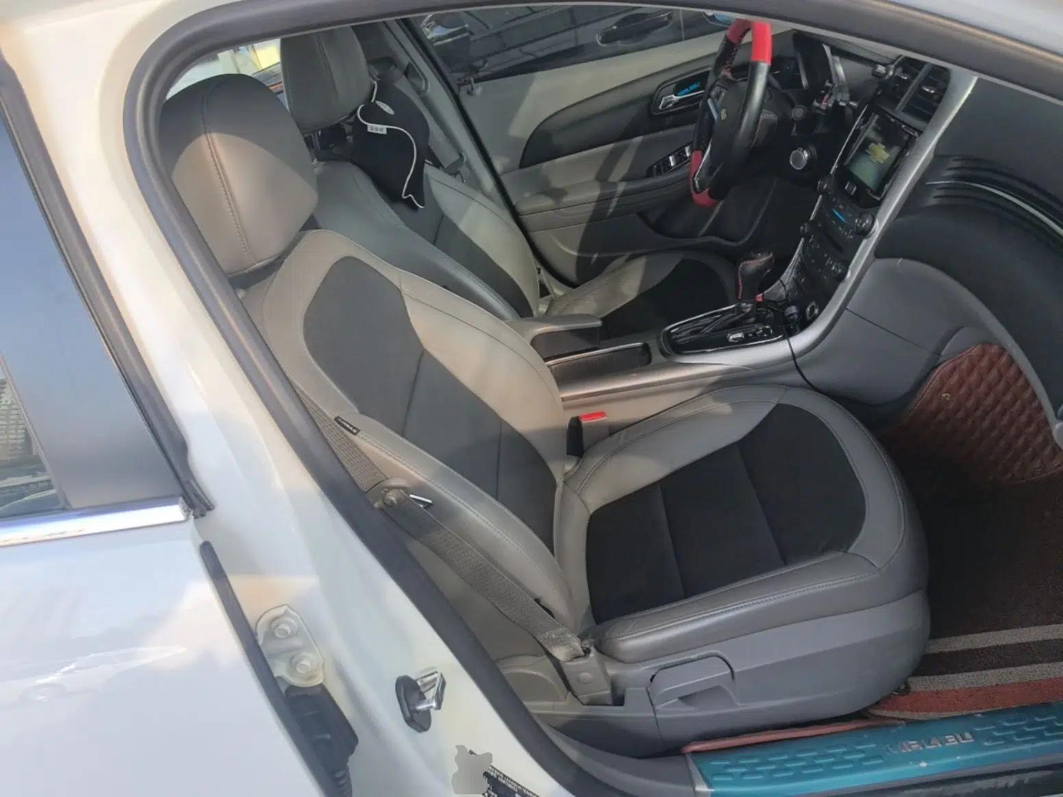Chevrolet Malibu 2014 2.0L Automatic Luxury Edition — миниатюра 23