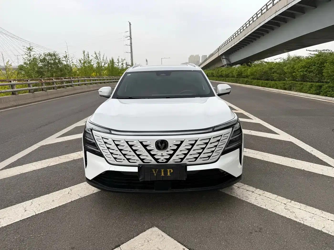 Changan CS75PLUS 2025 Fourth Generation 1.5T New Blue Whale Smart Whale Edition — миниатюра 2