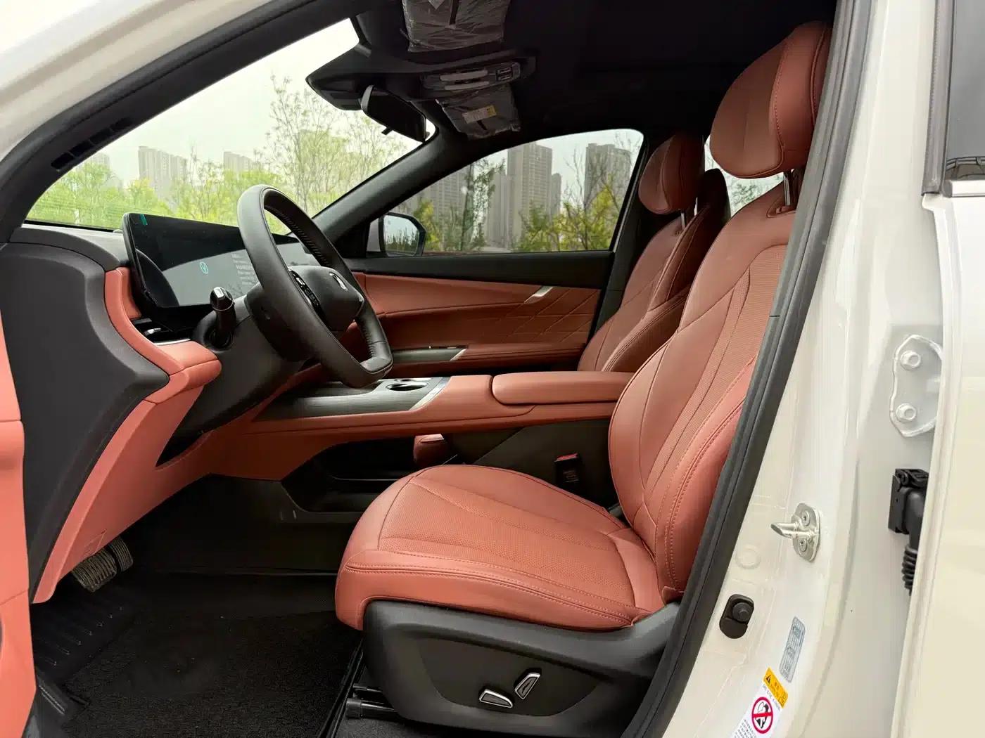 Changan CS75PLUS 2025 Fourth Generation 1.5T New Blue Whale Smart Whale Edition — миниатюра 4