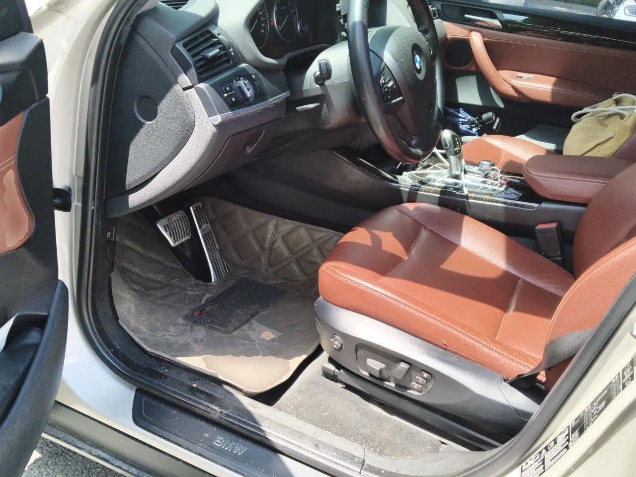 BMW X3 2013 Facelifted xDrive20i Luxury Edition — миниатюра 17