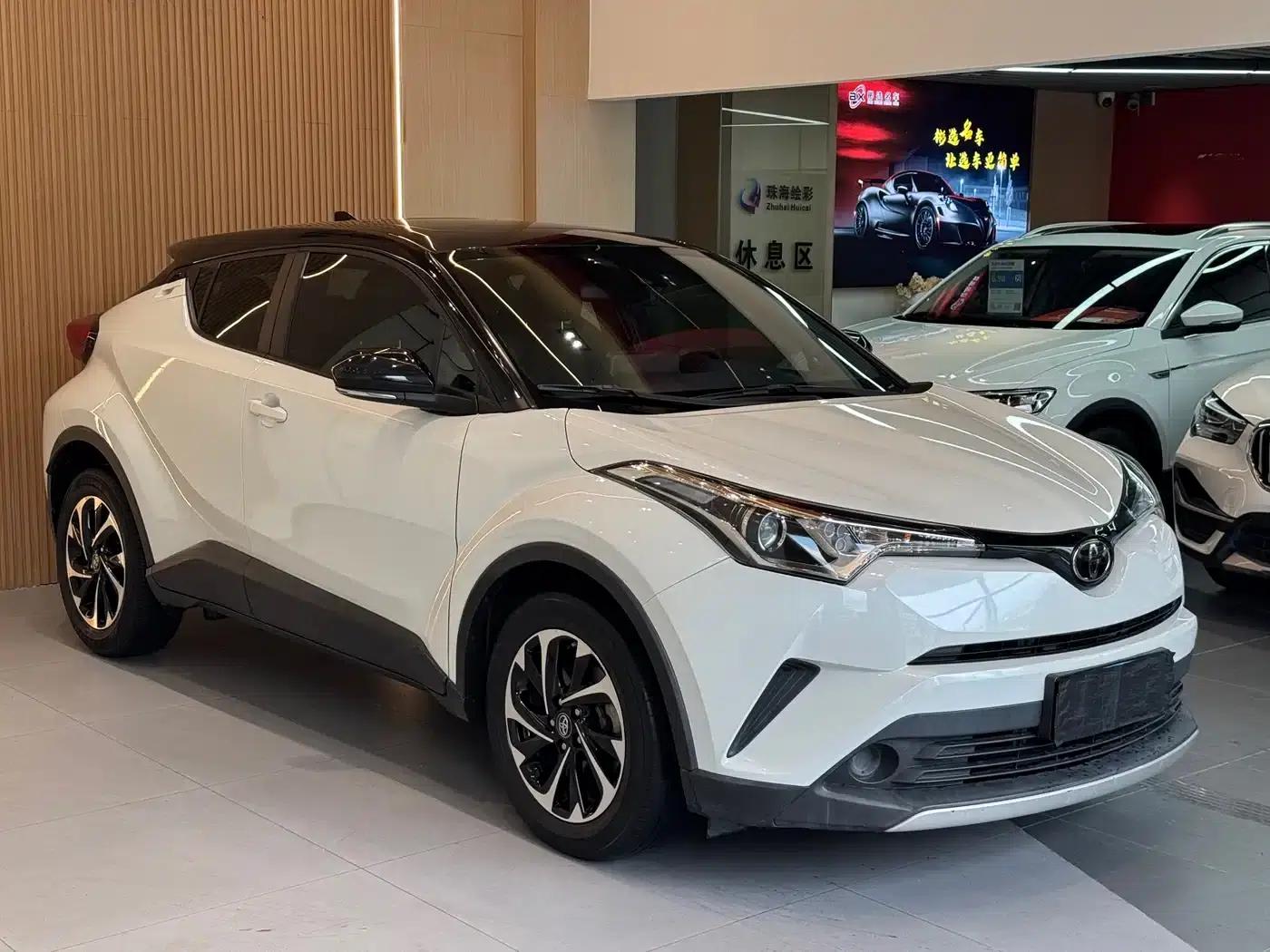 2020 Toyota IZOA 2.0L Enjoy Edition — миниатюра 3