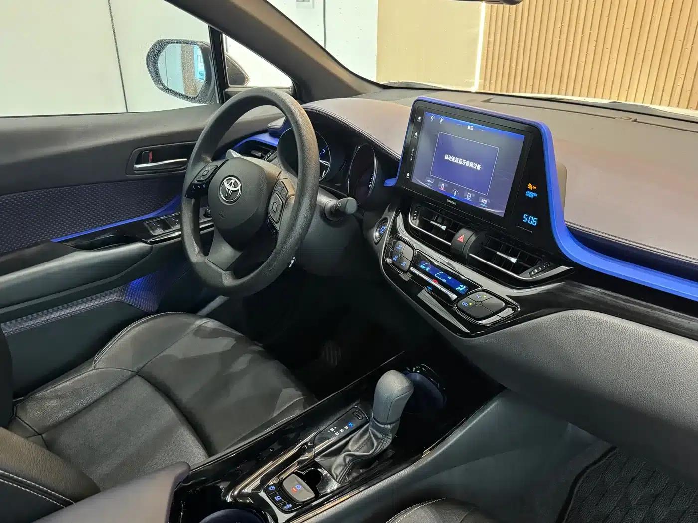 2020 Toyota IZOA 2.0L Enjoy Edition — миниатюра 10