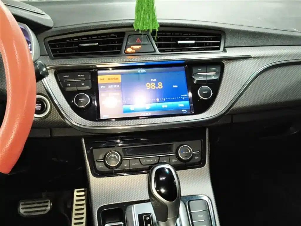 Geely GS 2016 Sport Edition 1.3T Automatic Leading Model — миниатюра 13