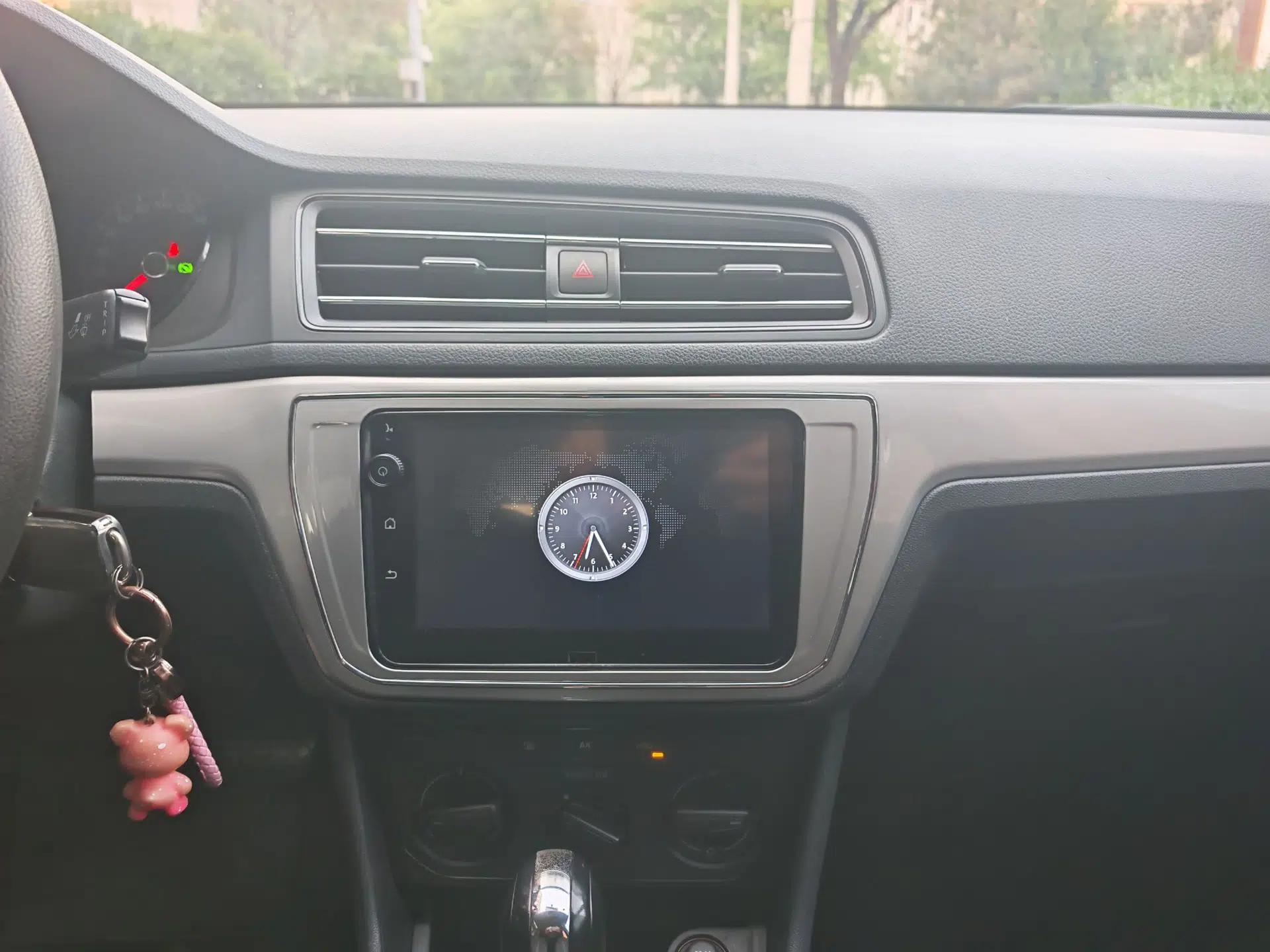 Volkswagen Lavida 2019 Lavida Start 1.5L Automatic Trendy Version China VI Standard — миниатюра 12