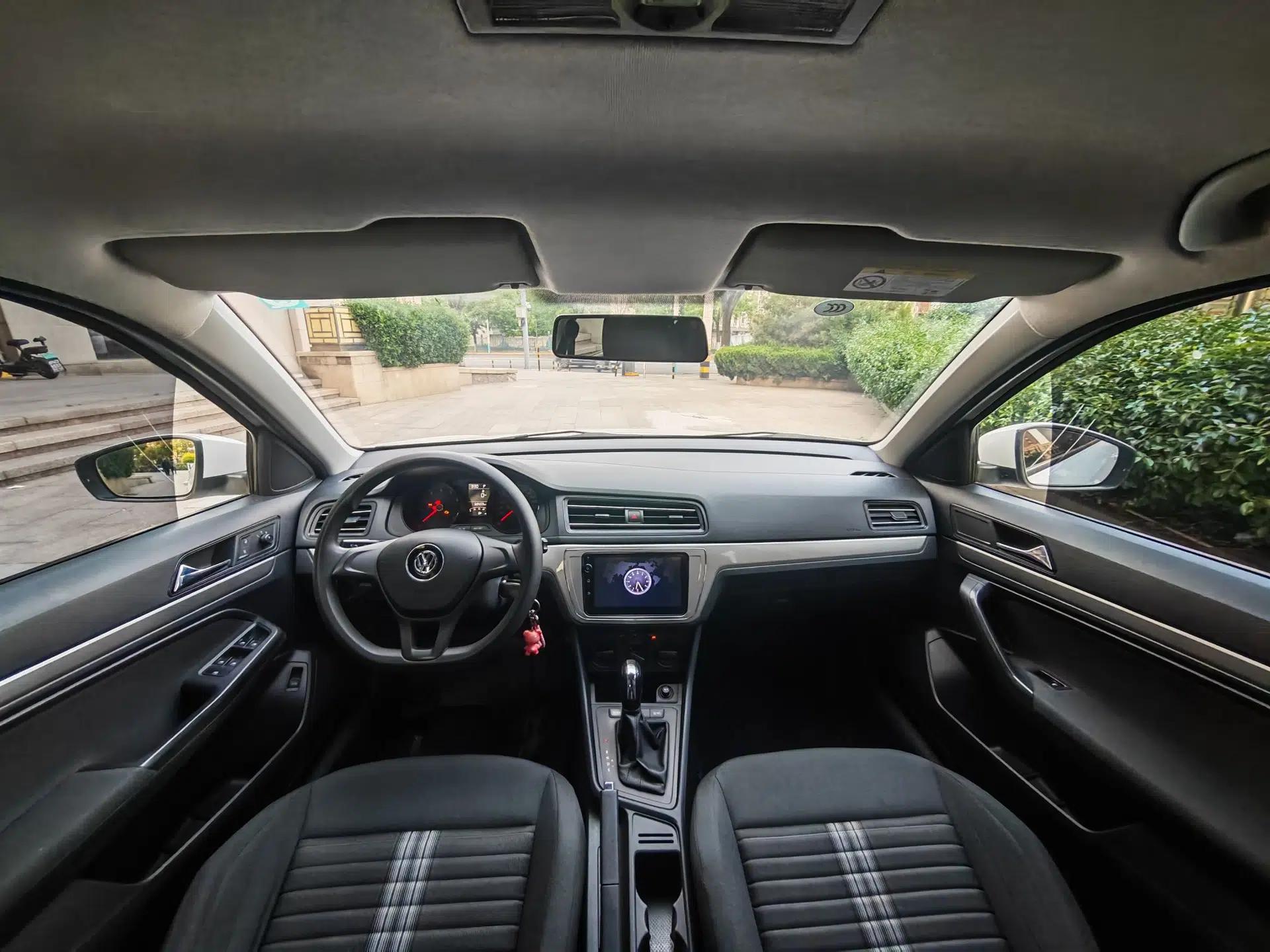 Volkswagen Lavida 2019 Lavida Start 1.5L Automatic Trendy Version China VI Standard — миниатюра 19
