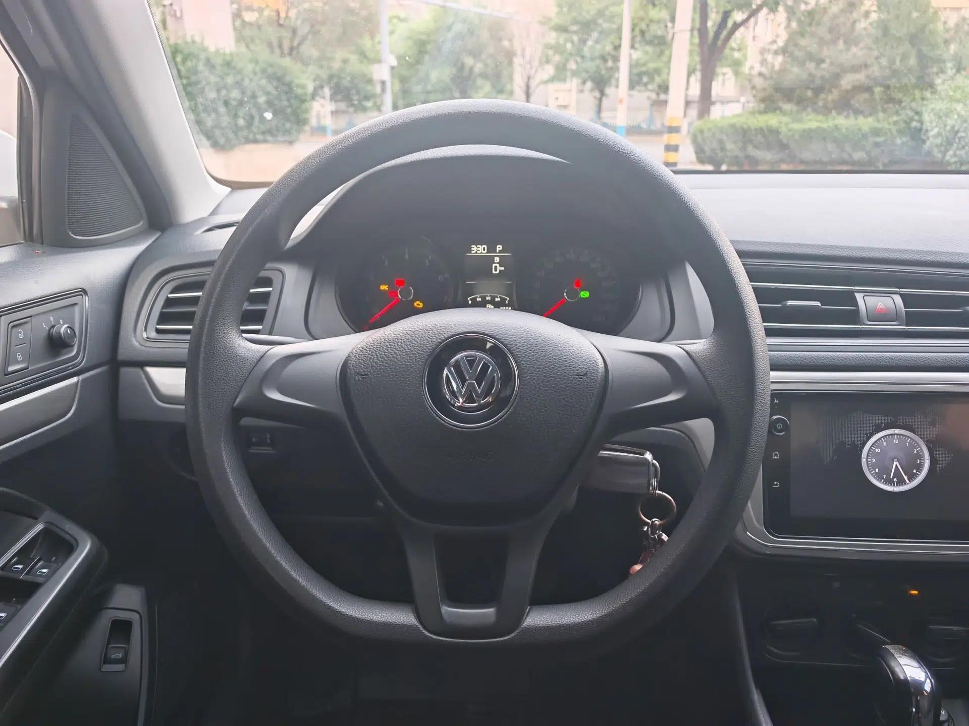 Volkswagen Lavida 2019 Lavida Start 1.5L Automatic Trendy Version China VI Standard — миниатюра 10