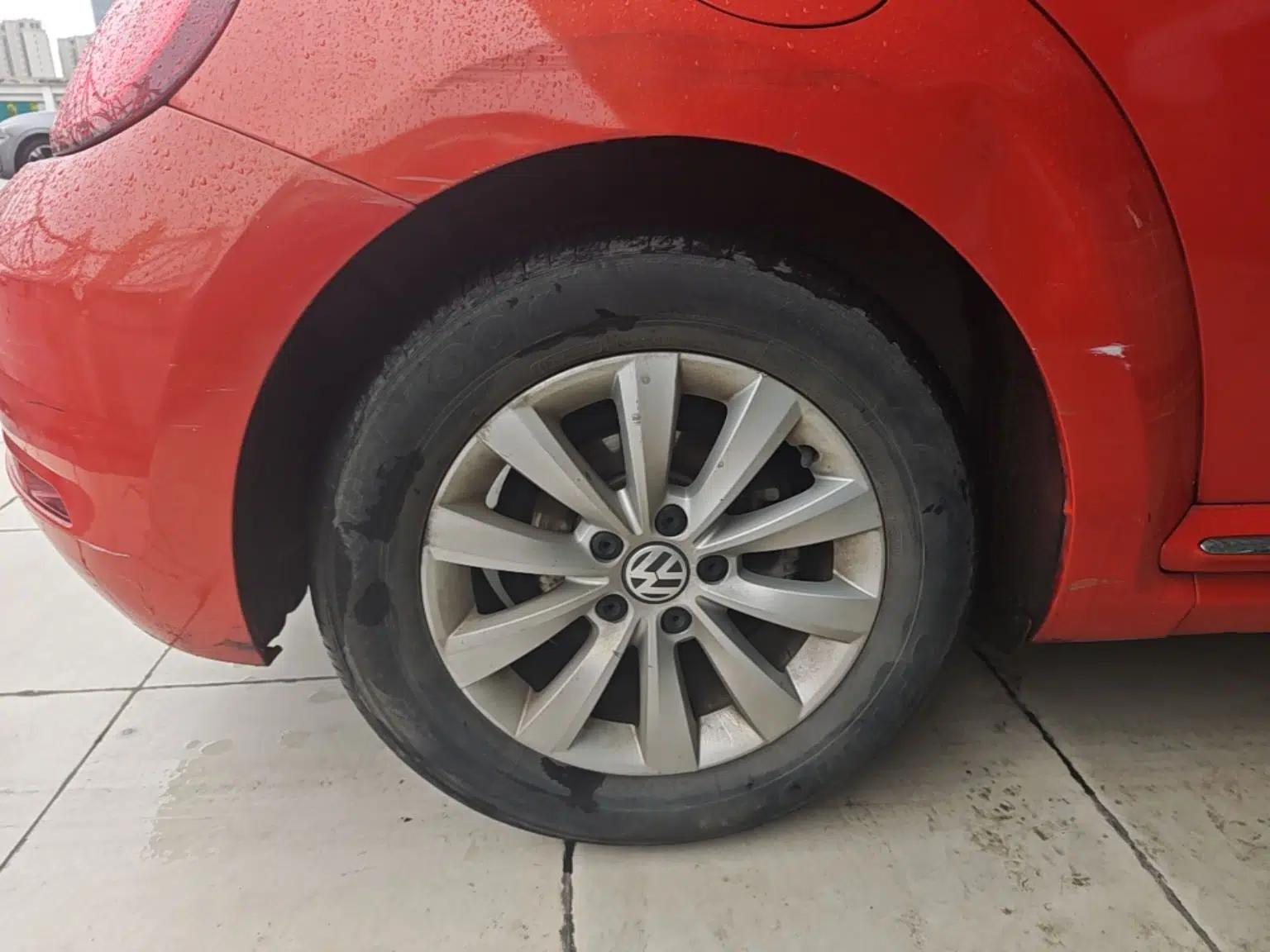 Volkswagen Beetle 2017 180TSI Yile Edition — миниатюра 10