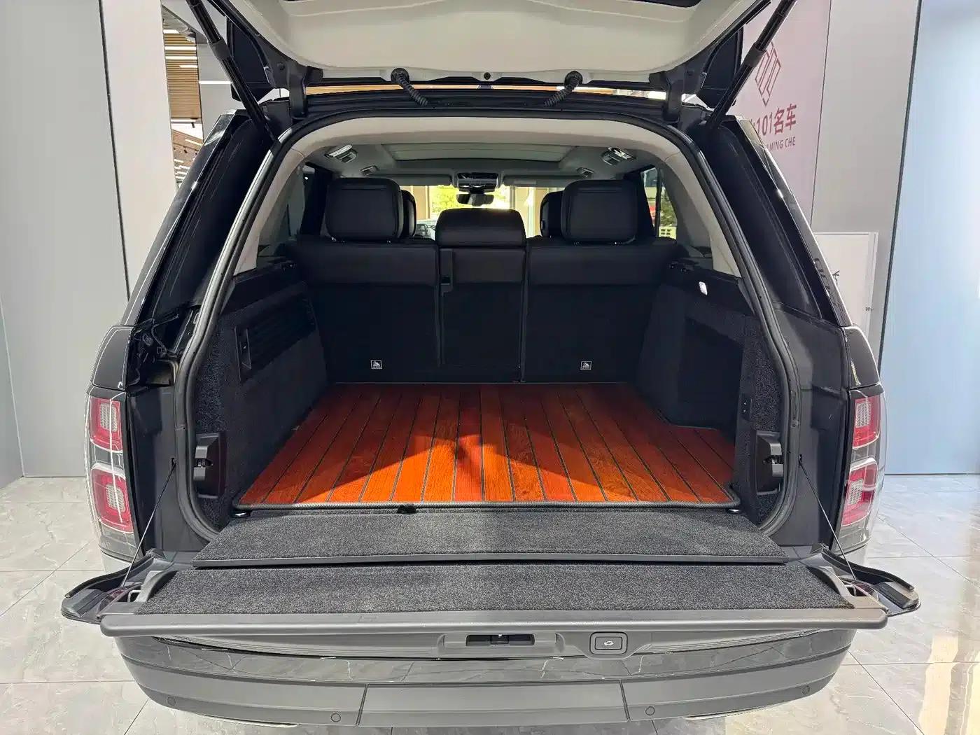Range Rover 2018 3.0 SC V6 Grand Edition — миниатюра 31