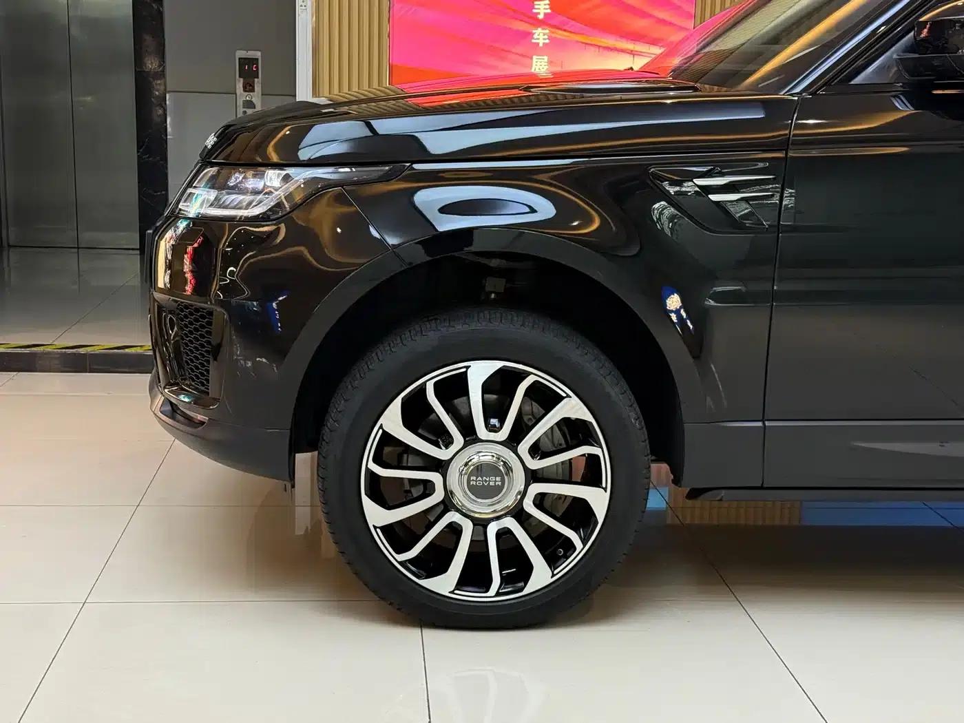 Range Rover Sport 2020 3.0 L6 SE — миниатюра 3