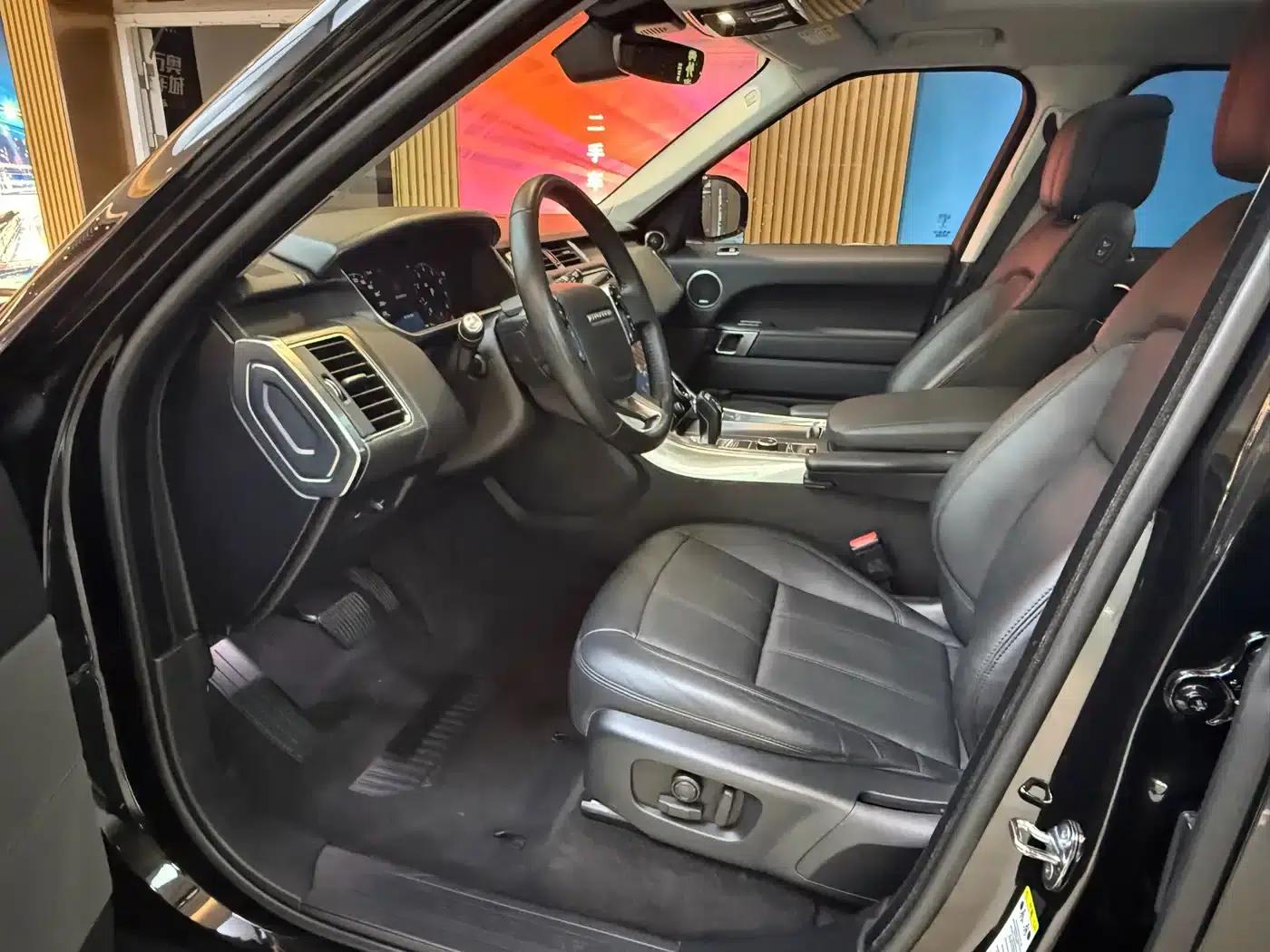 Range Rover Sport 2020 3.0 L6 SE — миниатюра 5