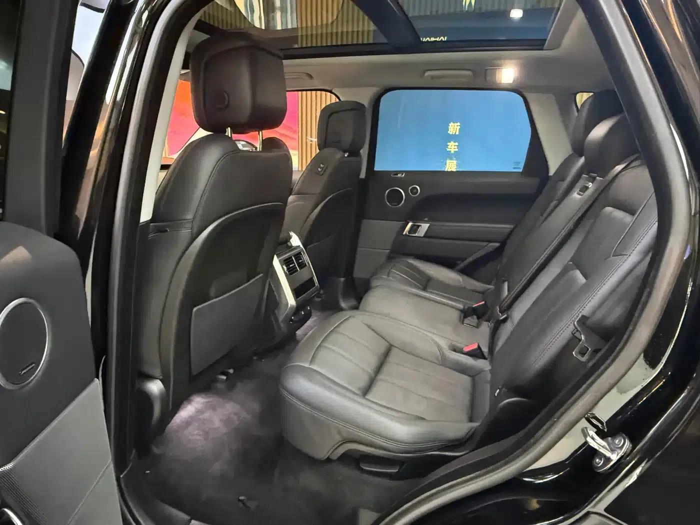 Range Rover Sport 2020 3.0 L6 SE — миниатюра 6