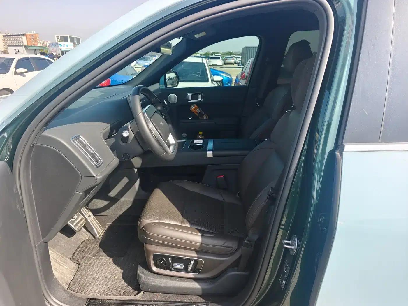 Li Auto L8 2023 Max — миниатюра 4