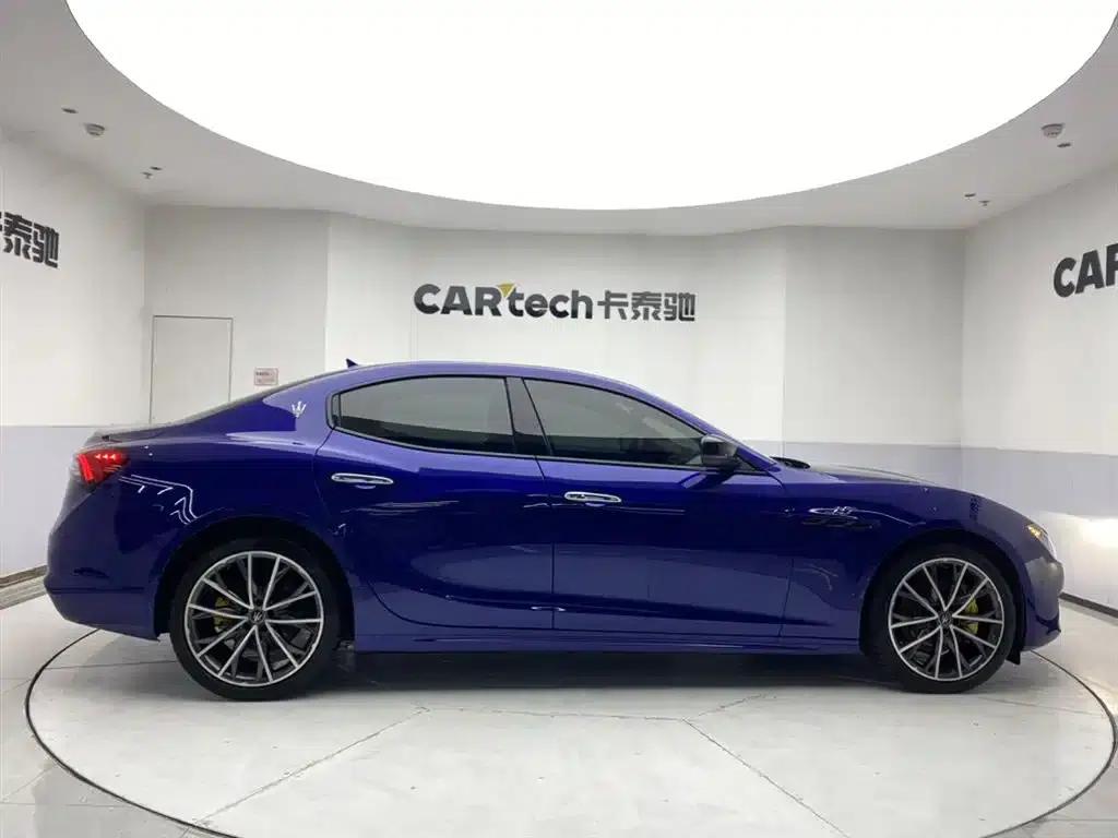 2021 Ghibli 2.0T Edge Edition — миниатюра 4