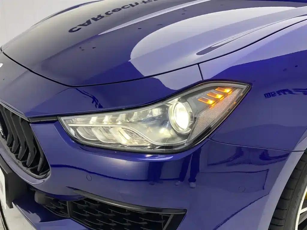2021 Ghibli 2.0T Edge Edition — миниатюра 9