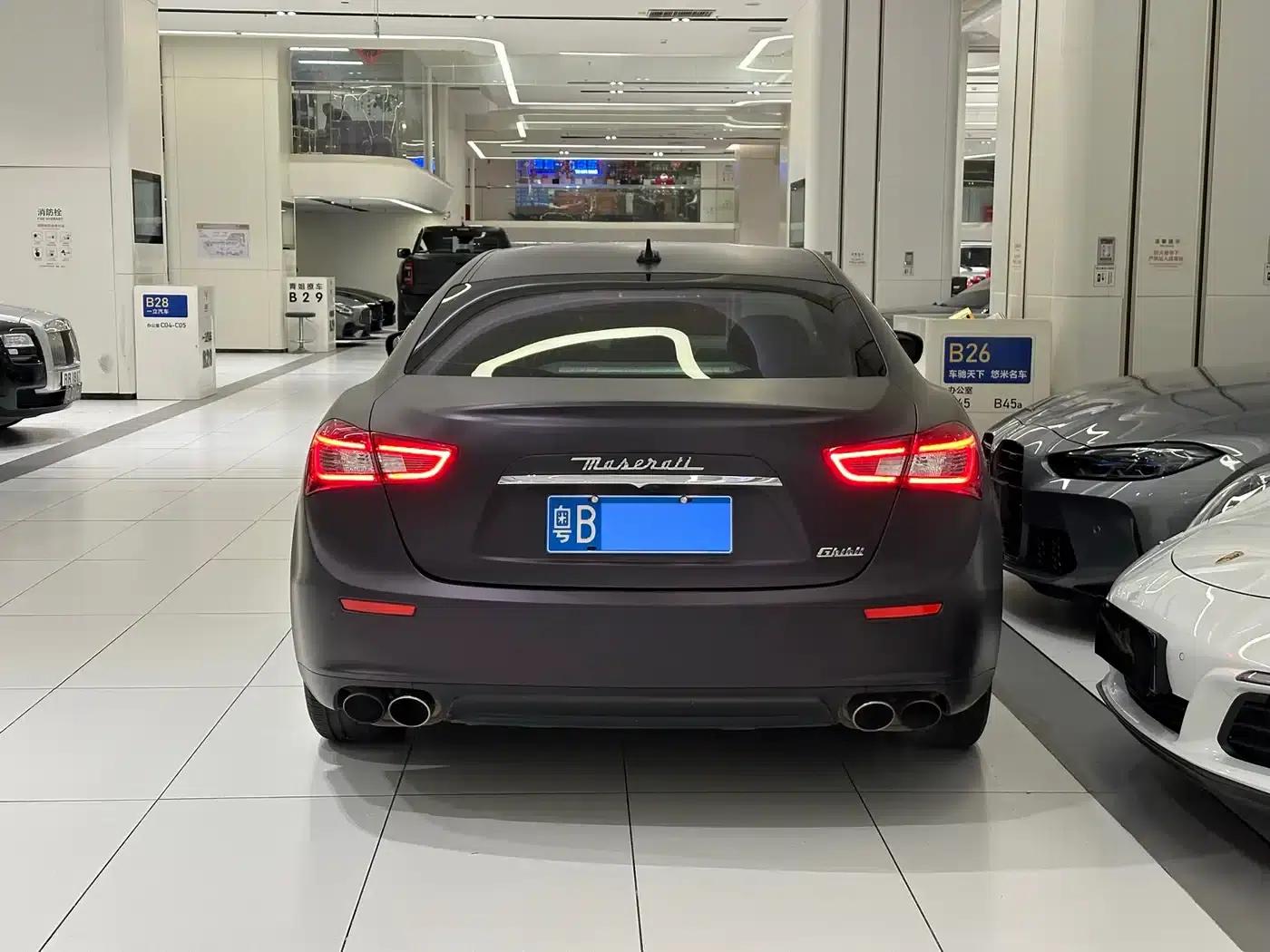 2017 Ghibli 3.0T Standard Edition — миниатюра 13