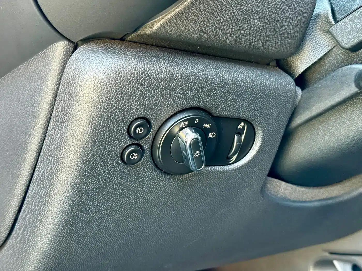 MINI 2018 1.5T COOPER Artist — миниатюра 17