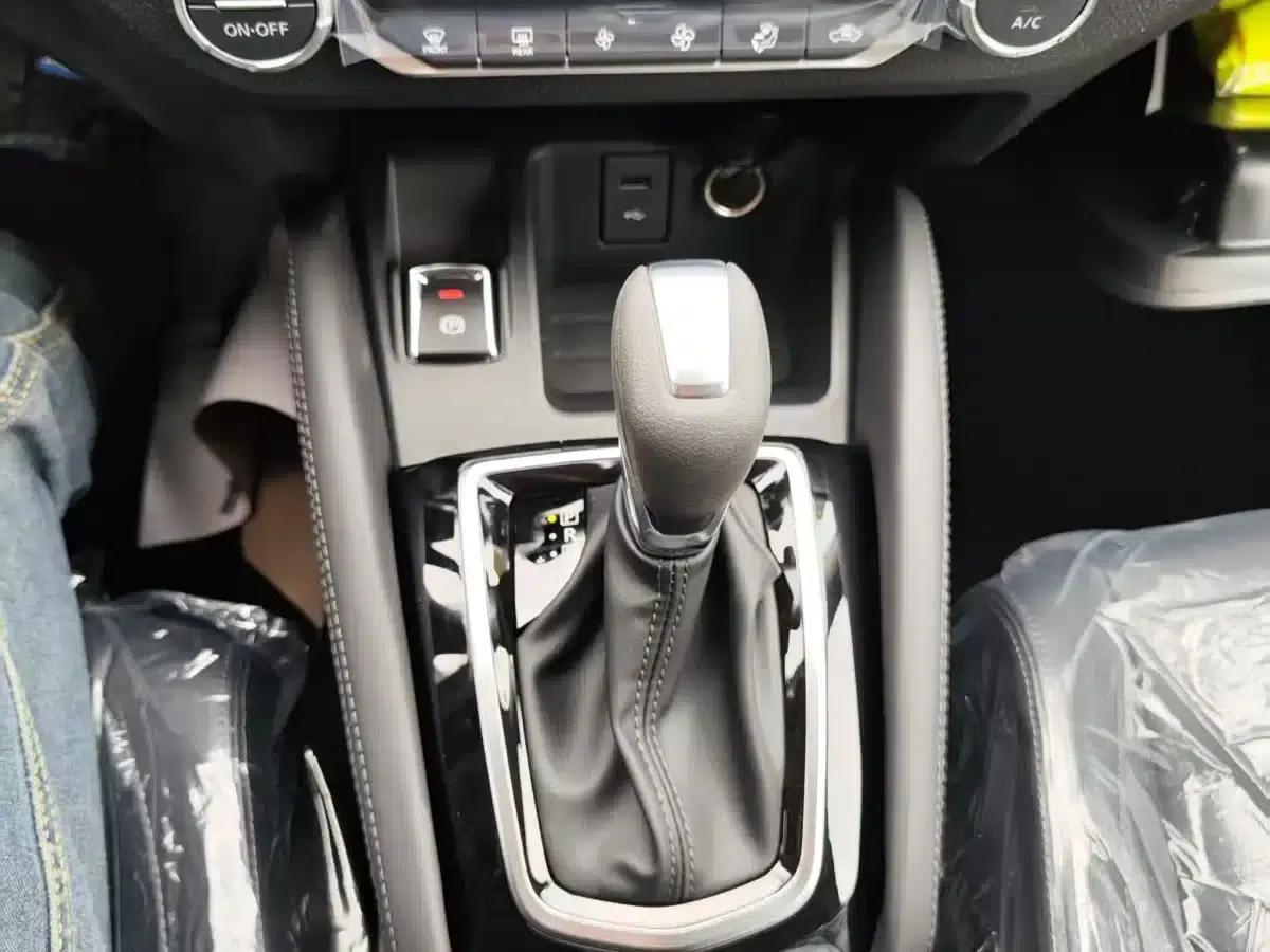 Nissan Qashqai 2025 Honor 2.0L CVT XV+ Leading Edition — миниатюра 13