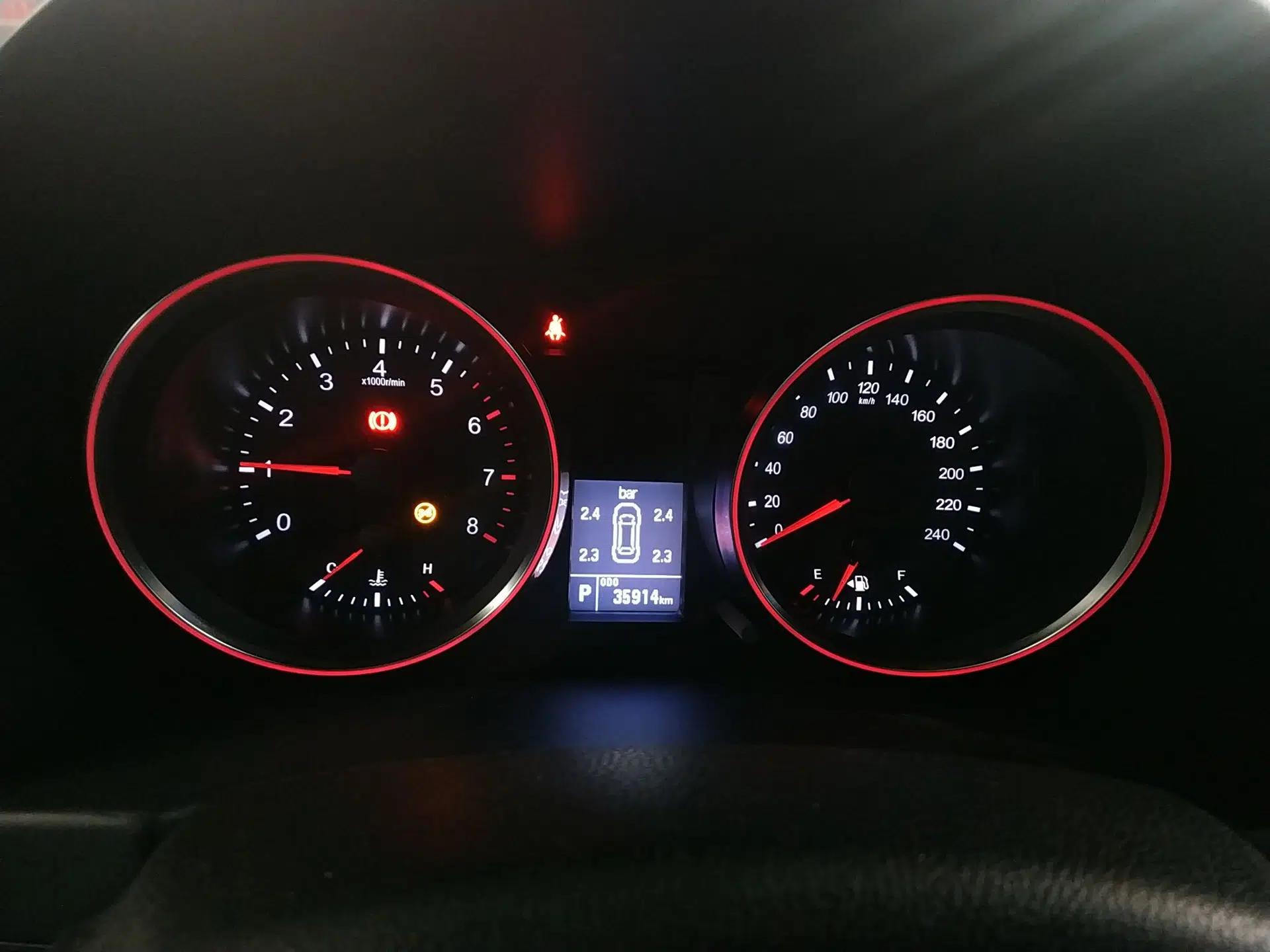 Haval M6 2017 1.5T Automatic Two-Wheel Drive Elite Model — миниатюра 14