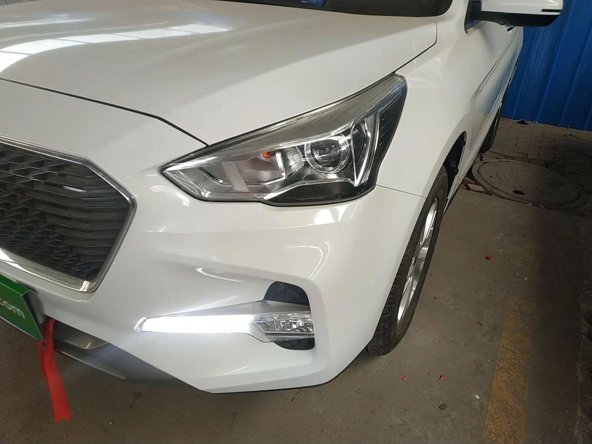 Haval M6 2017 1.5T Automatic Two-Wheel Drive Elite Model — миниатюра 5