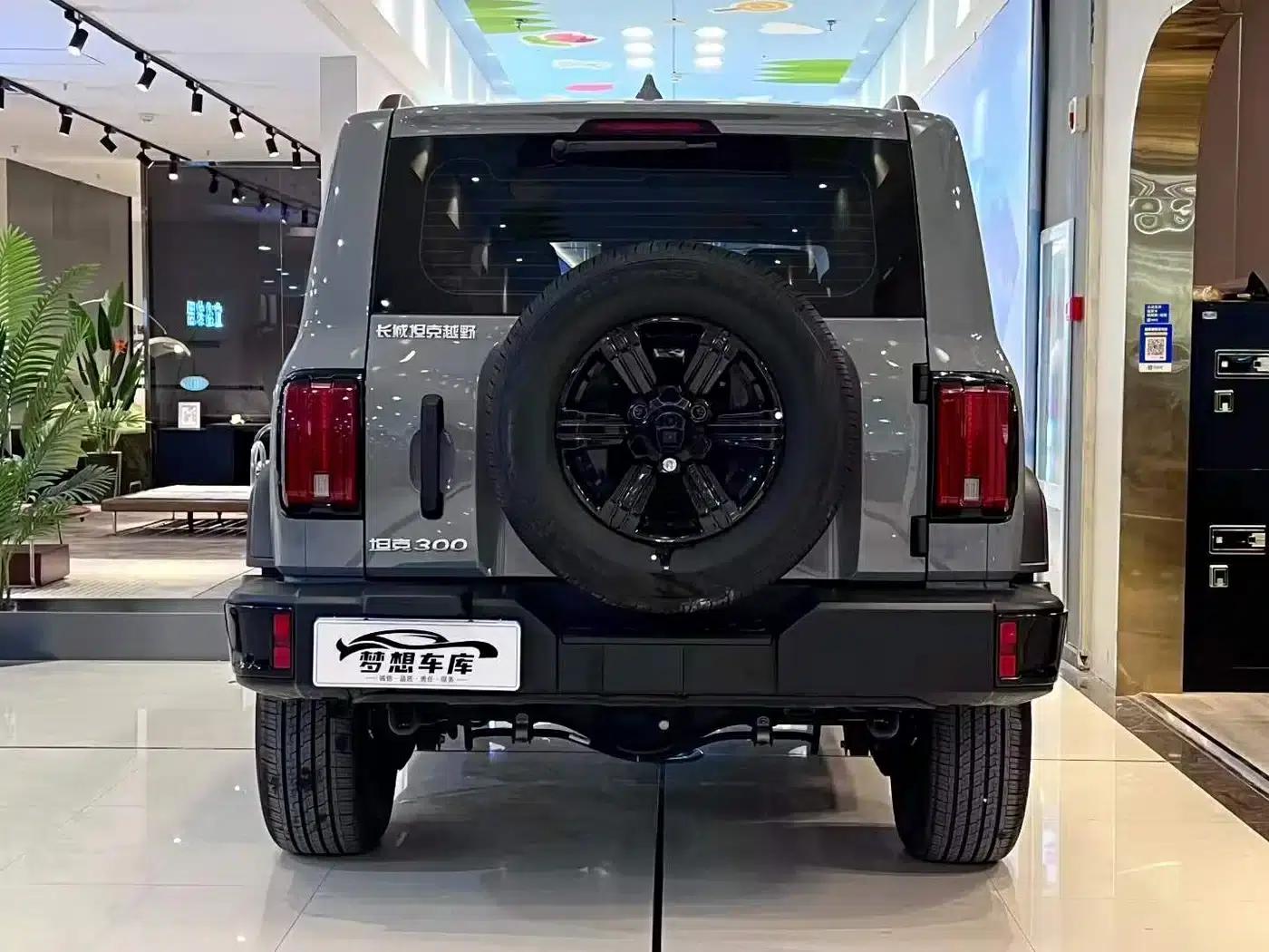 Tank 300 2025 Model 2.0T Gasoline Challenger — миниатюра 8