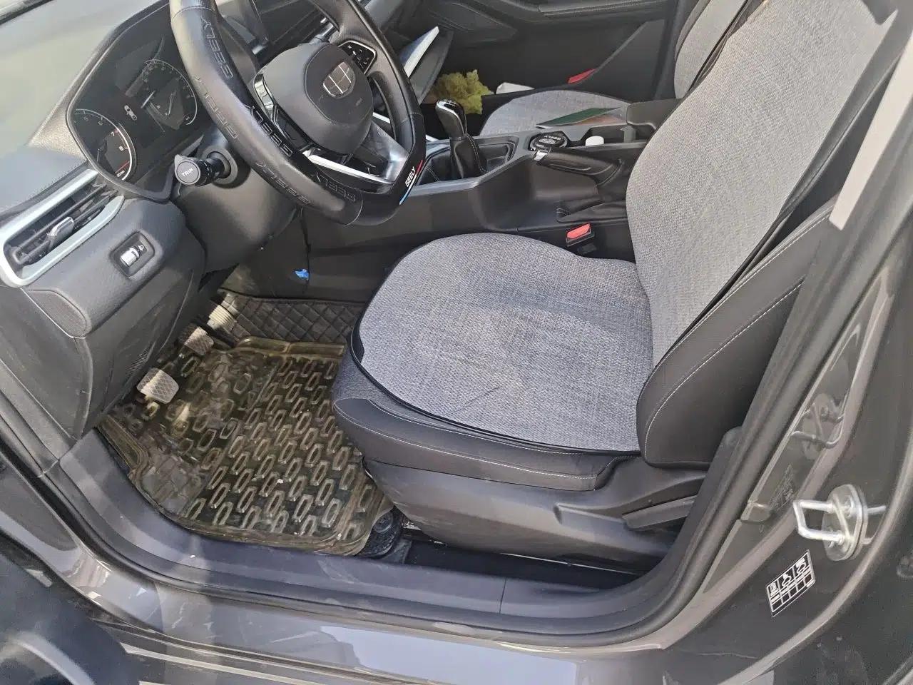 Geely Auto Emgrand 2025 4th Generation 1.5L Manual - Starry Edition — миниатюра 14