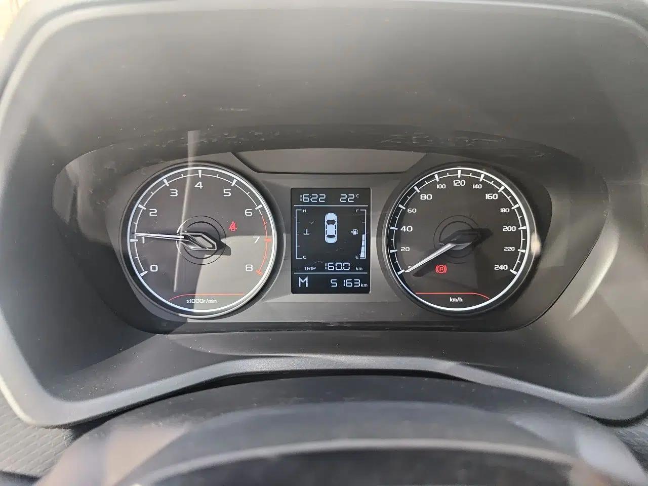 Geely Auto Emgrand 2025 4th Generation 1.5L Manual - Starry Edition — миниатюра 10