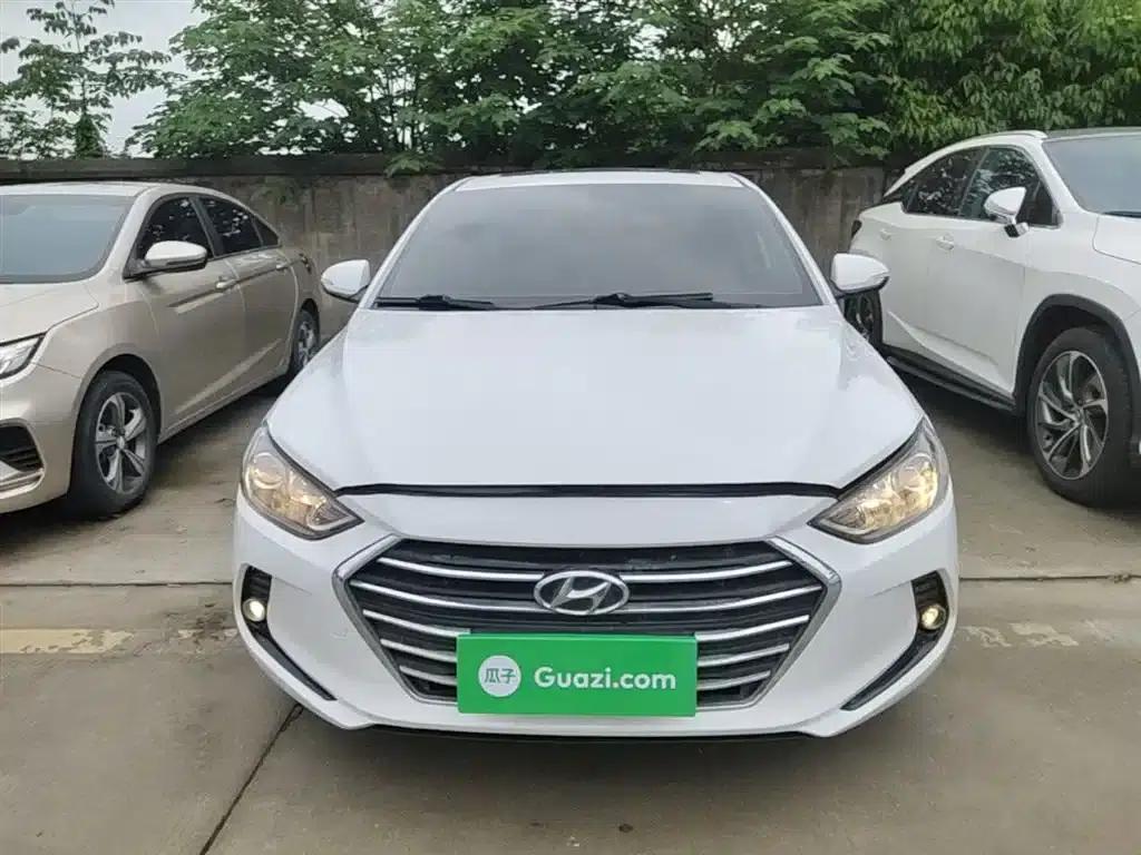 Hyundai Elantra 2016 1.6L Automatic Smart Elite Edition — миниатюра 3