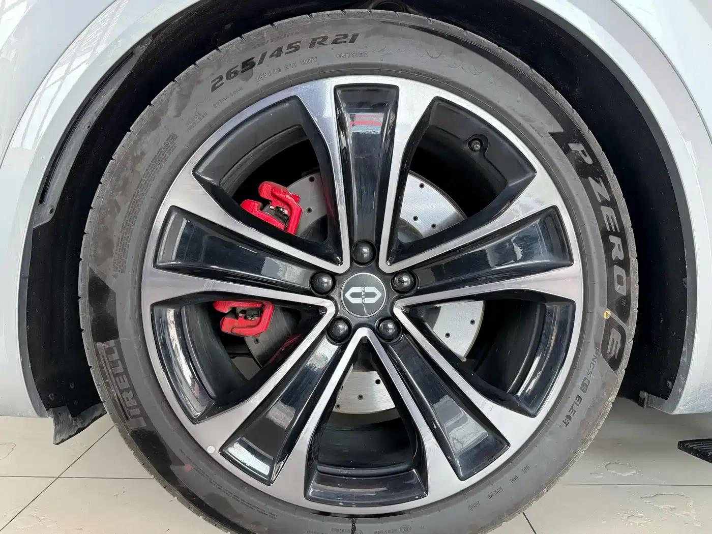 Wenjie M8 2025 Extended Range Ultra Edition 53.4kWh 5-Seat Version (192-line LiDAR) — миниатюра 6