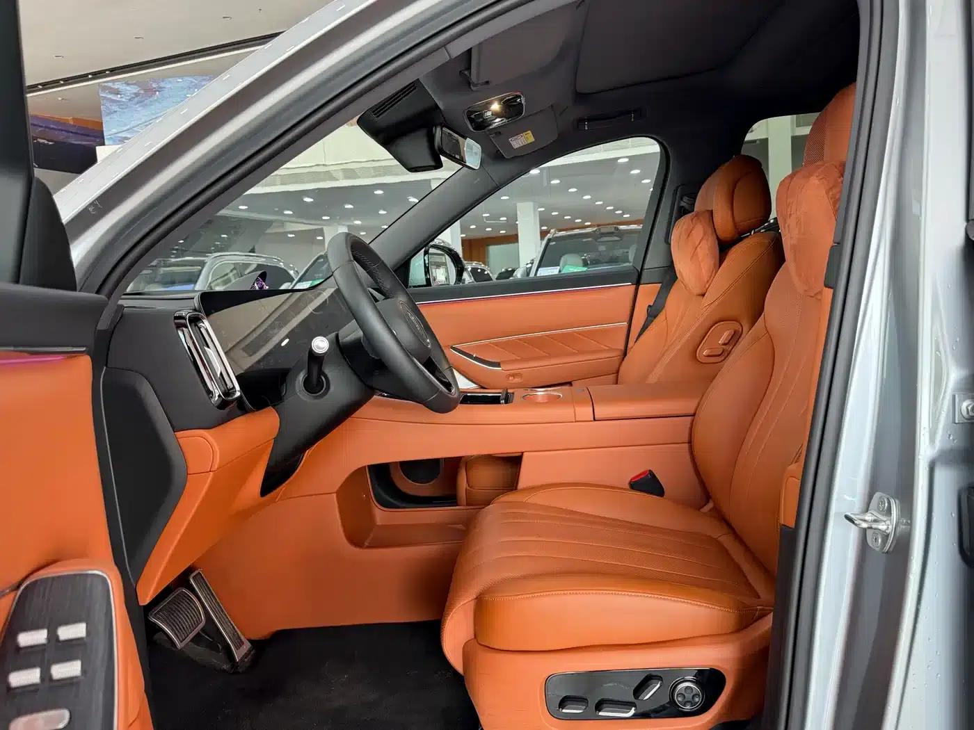 Wenjie M8 2025 Extended Range Ultra Edition 53.4kWh 5-Seat Version (192-line LiDAR) — миниатюра 8