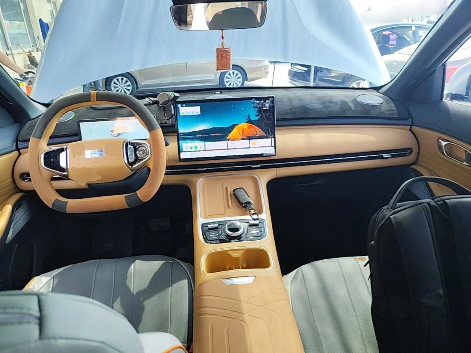 Geely Galaxy Xingjian 7 EM-i 2025 120km Flagship Edition — миниатюра 12
