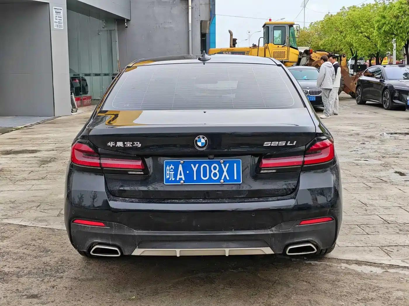 BMW 5 Series 2022 Facelift II 525Li M Sport Package — миниатюра 12