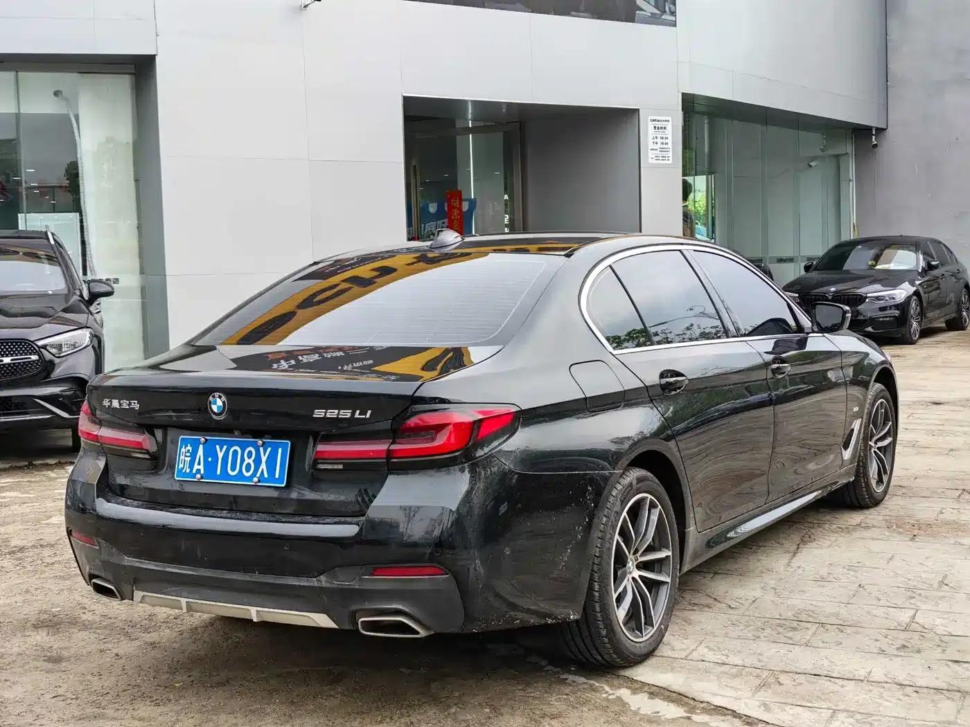 BMW 5 Series 2022 Facelift II 525Li M Sport Package — миниатюра 3