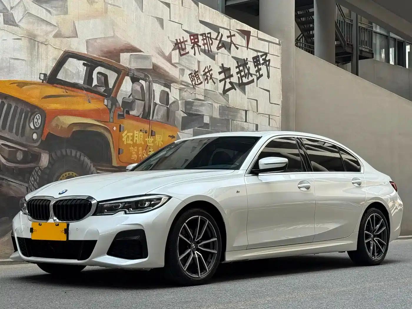 2022 BMW 3 Series 325Li M Sport Package — миниатюра 1