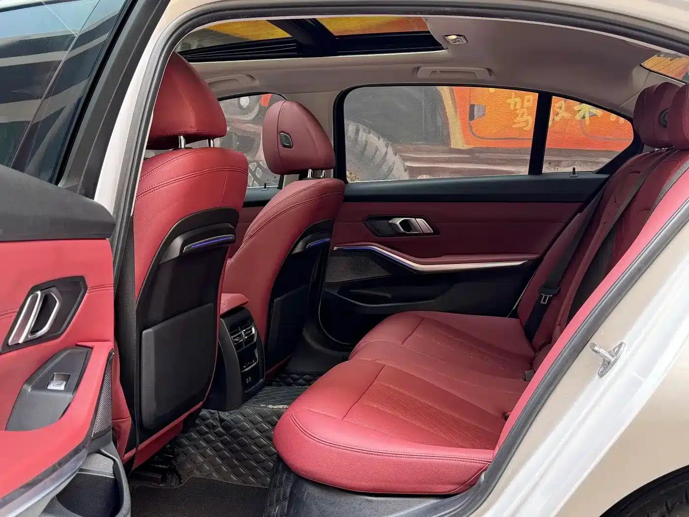 2022 BMW 3 Series 325Li M Sport Package — миниатюра 11
