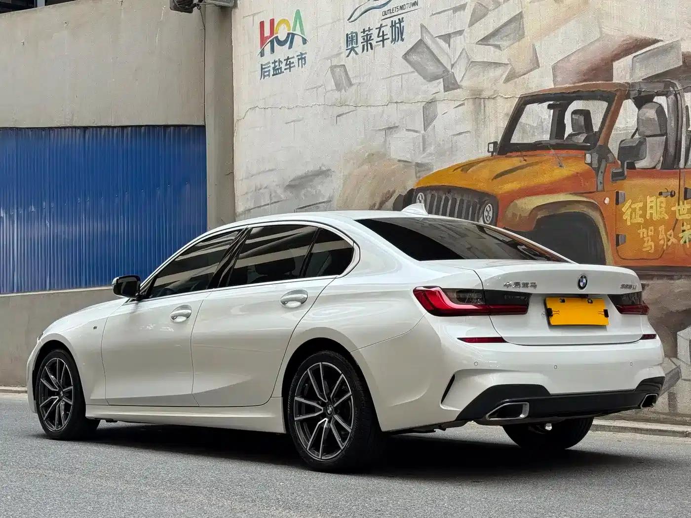 2022 BMW 3 Series 325Li M Sport Package — миниатюра 4