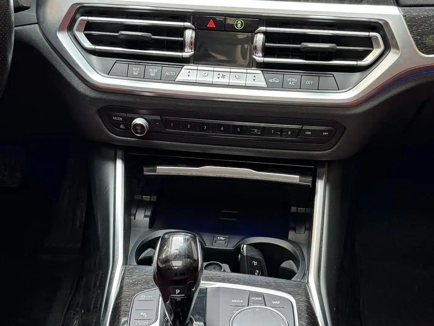 2022 BMW 3 Series 325Li M Sport Package — миниатюра 8
