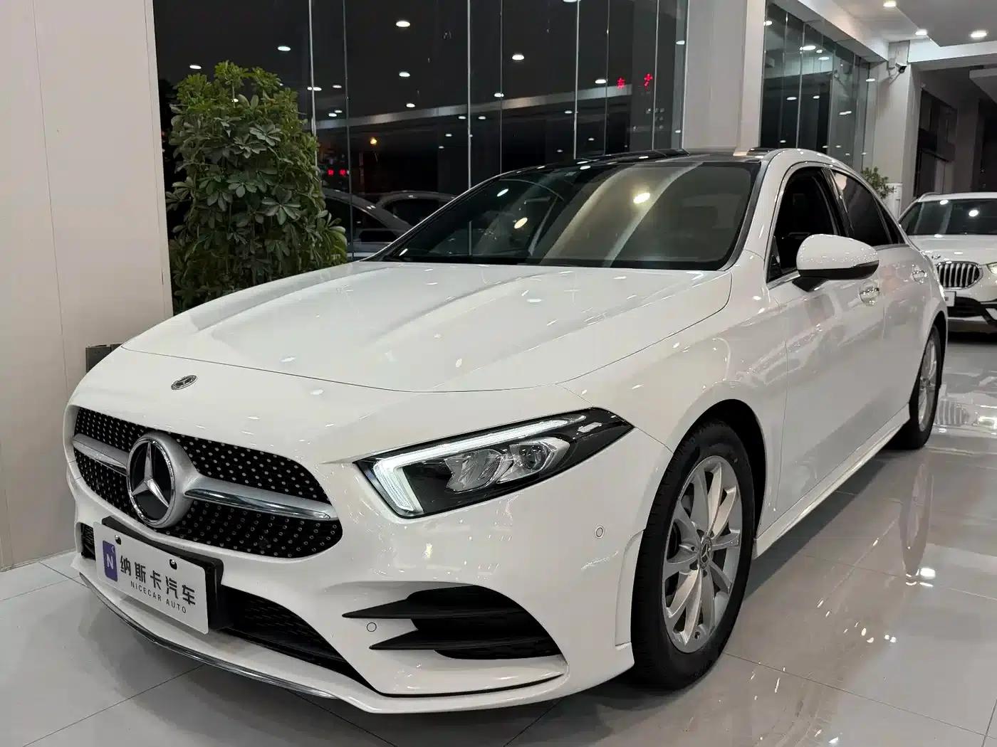 Mercedes-Benz A-Class 2022 A 200 L Sport Sedan Dynamic Edition — миниатюра 1