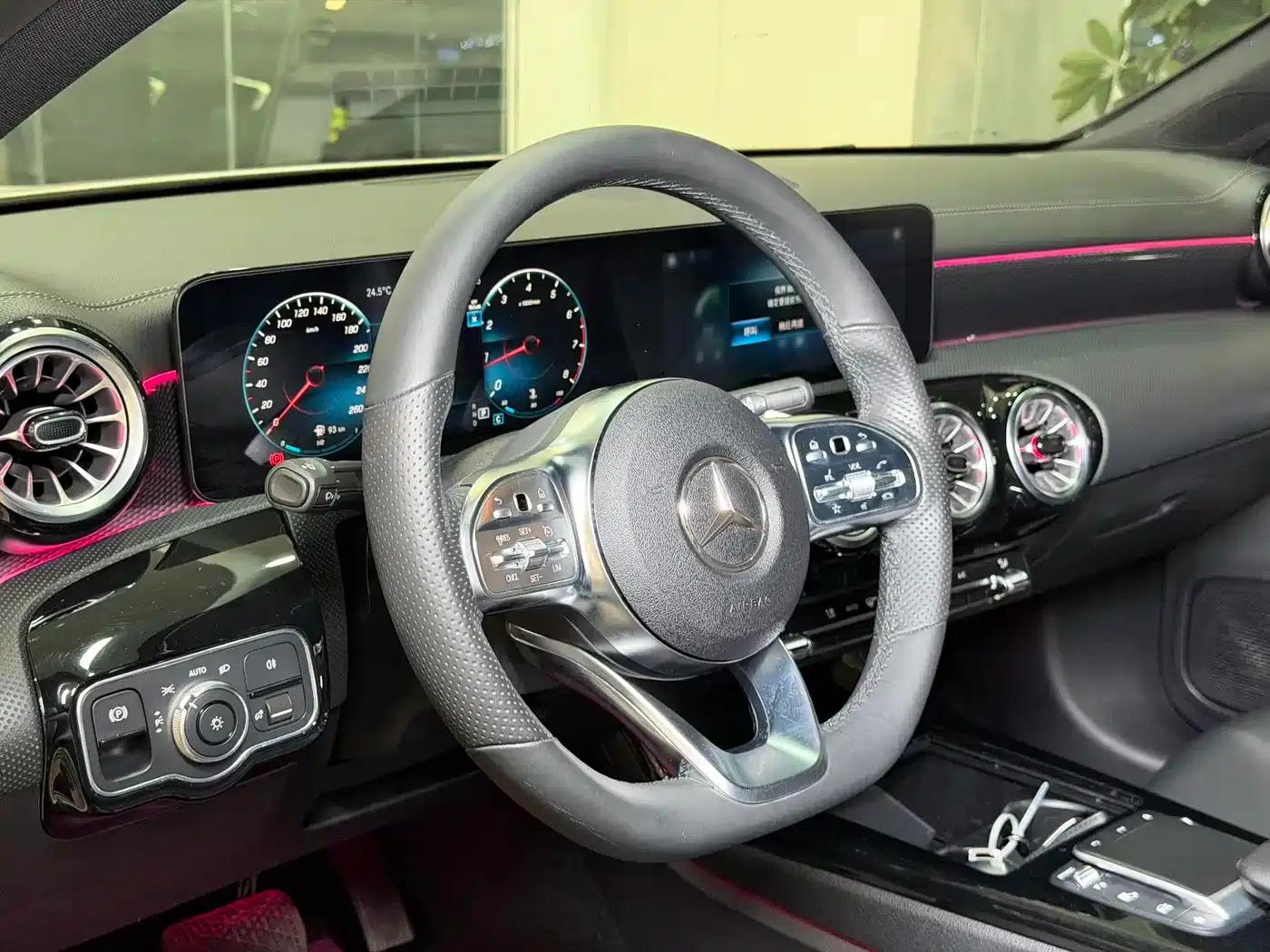 Mercedes-Benz A-Class 2022 A 200 L Sport Sedan Dynamic Edition — миниатюра 7