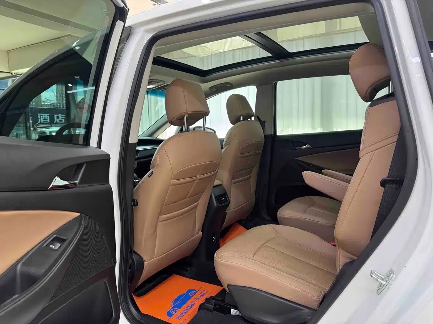 Buick GL6 2021 323T Mild Hybrid Connected Luxury Edition — миниатюра 8